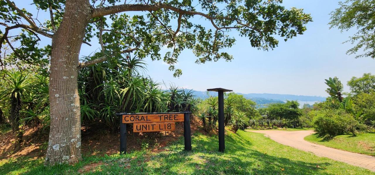 Da Gama Lake Cottages - Coral Tree And Cormorant Cottages White River Zimmer foto